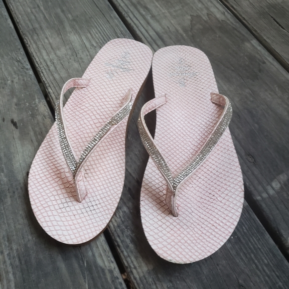 Amanda Blu pink rhinestone sandal flip flops size 8 - Picture 1 of 5